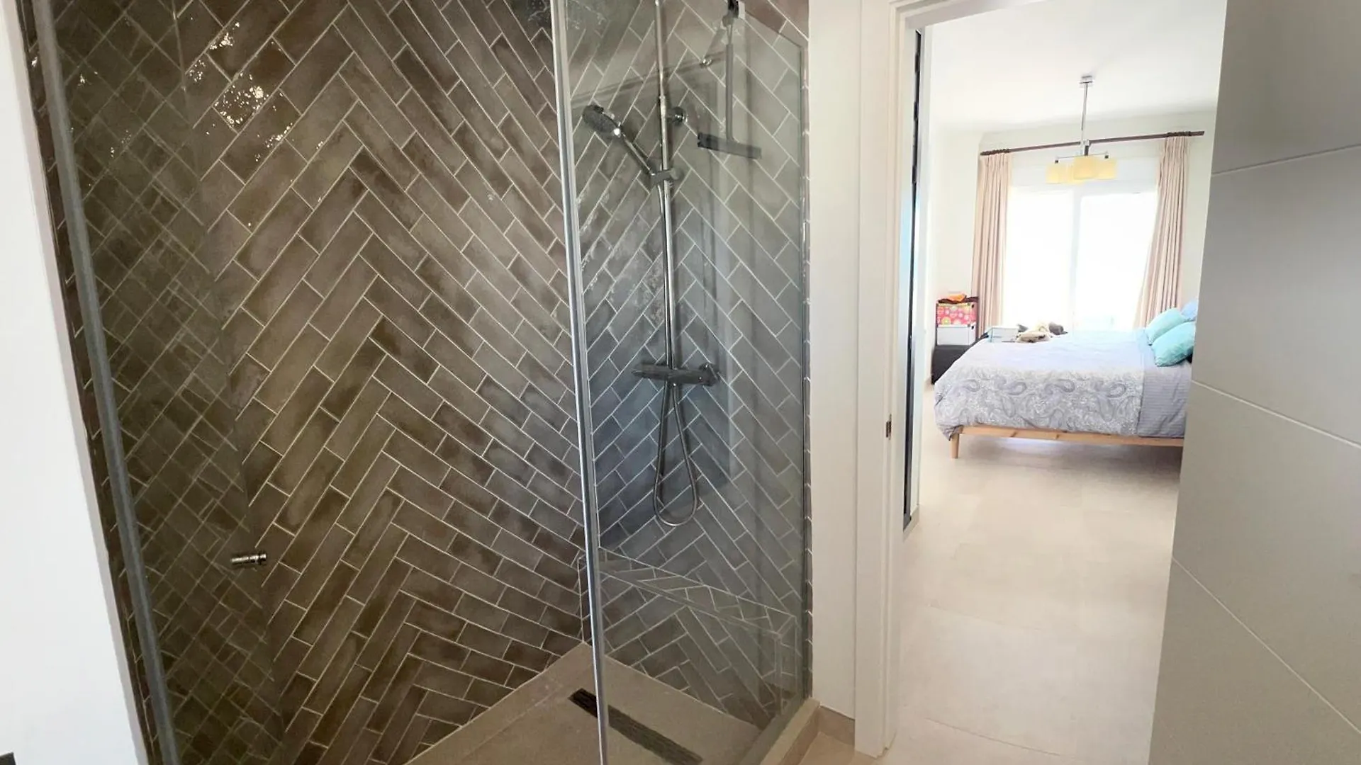 Estepona Beach Front Apartment With Stunning Sea Views