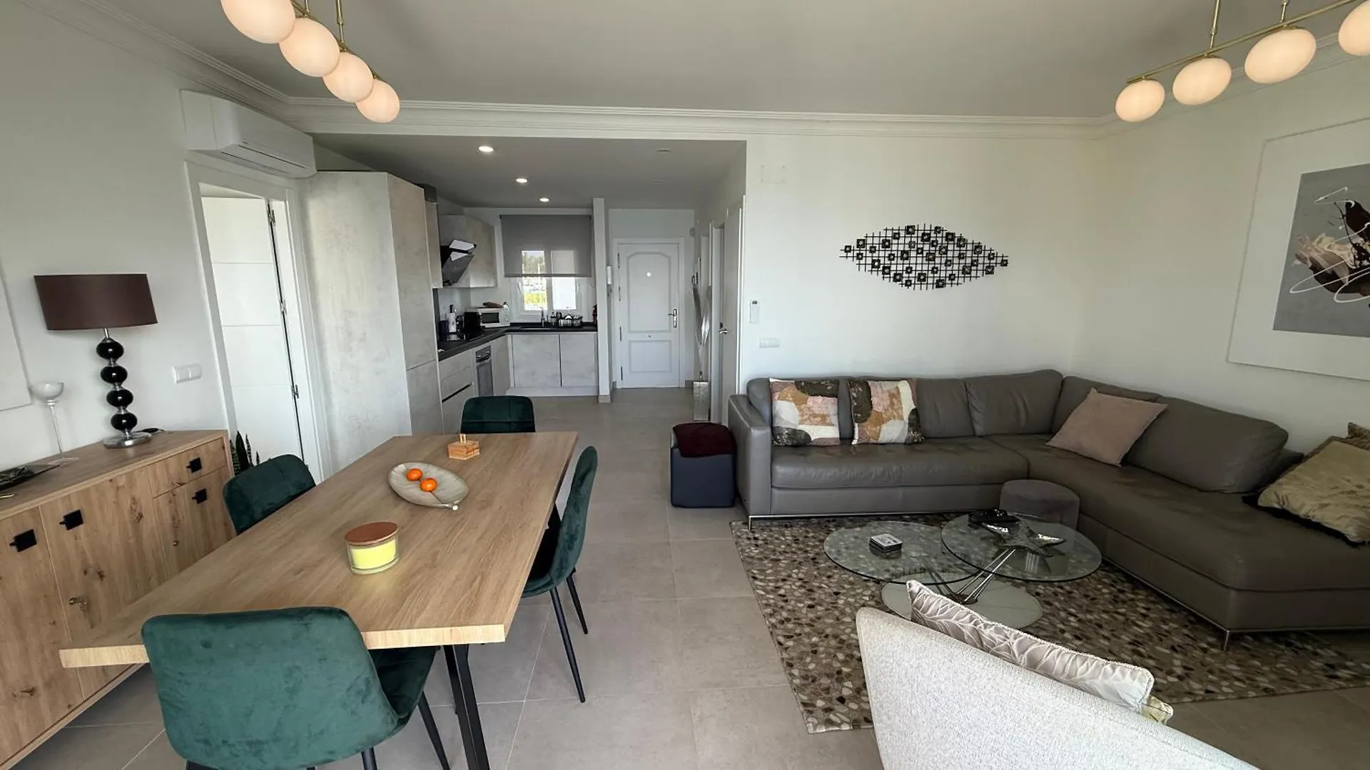 Estepona Beach Front Apartment With Stunning Sea Views