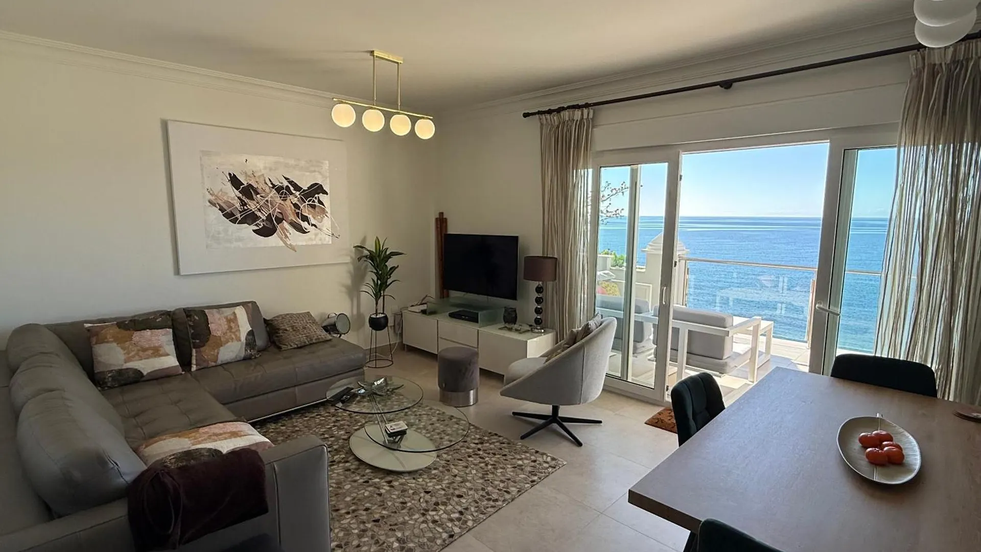 Estepona Beach Front Apartment With Stunning Sea Views
