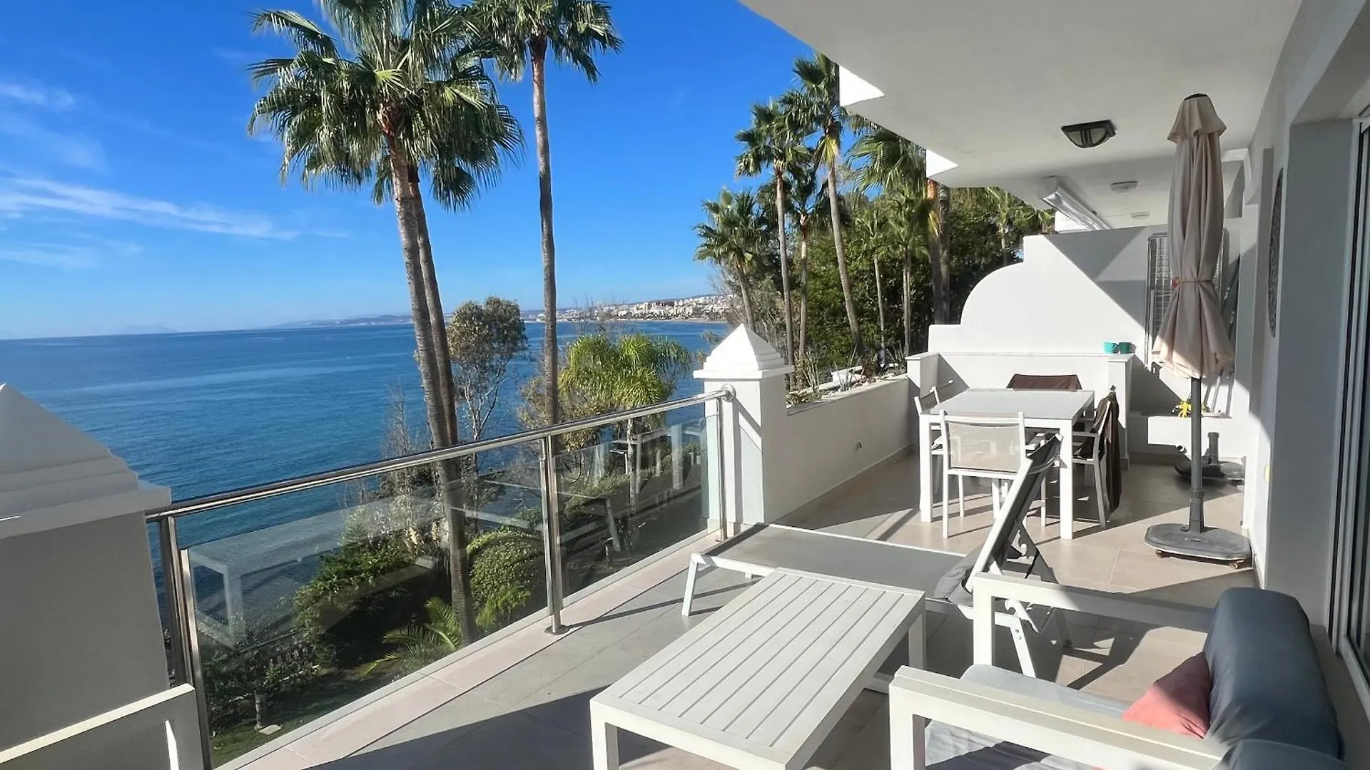 Estepona Beach Front Apartment With Stunning Sea Views