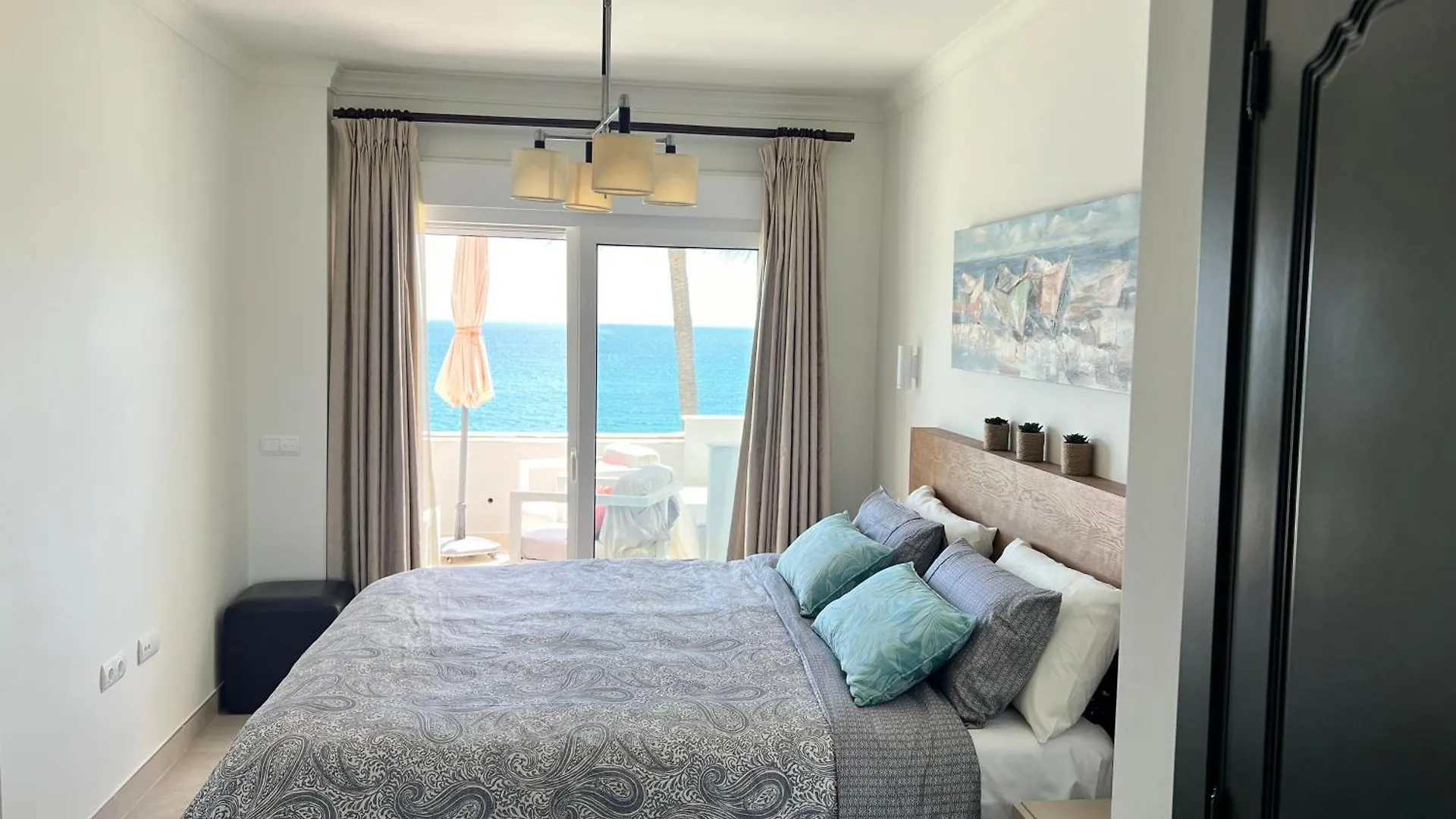 Estepona Beach Front Apartment With Stunning Sea Views