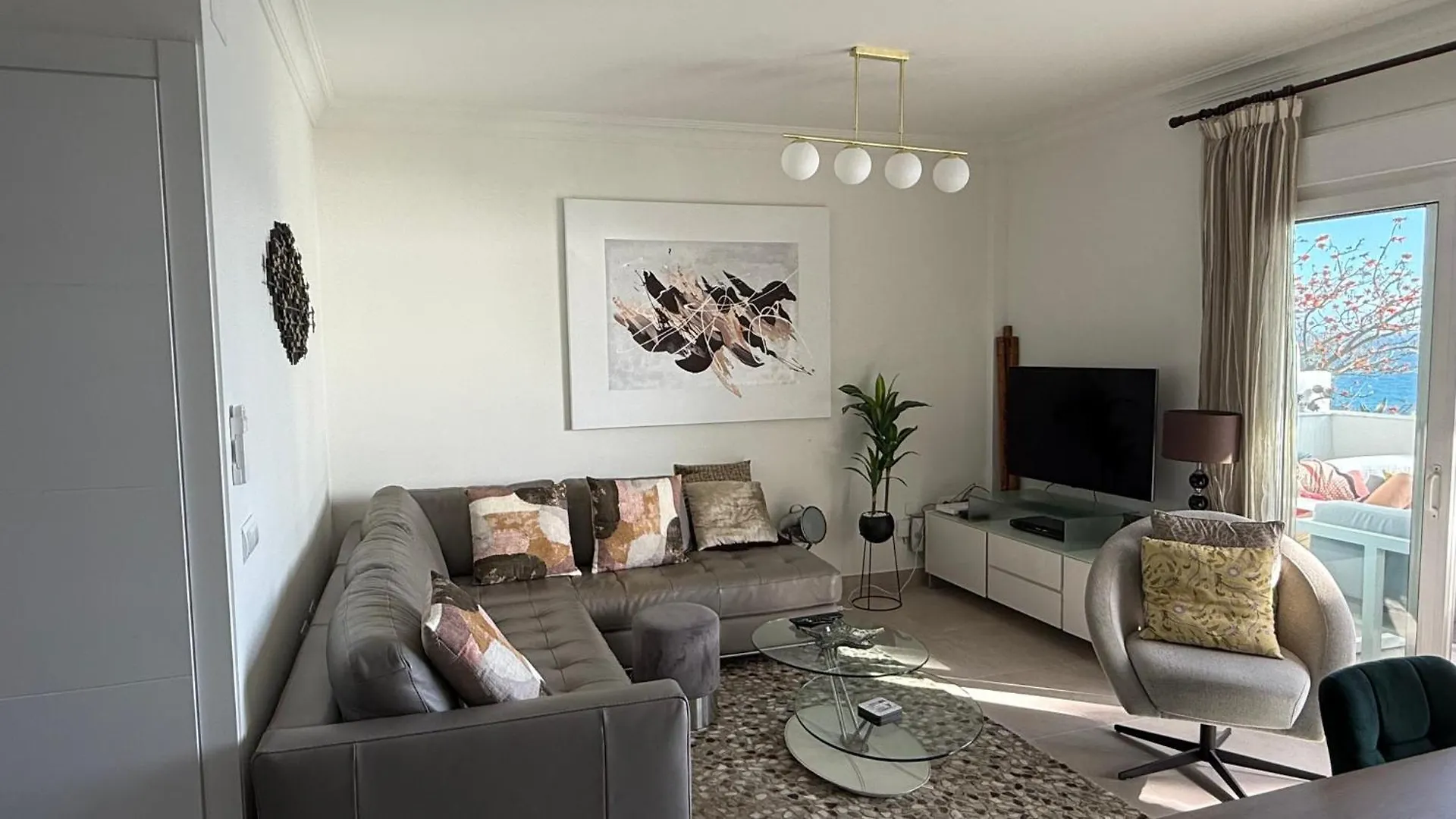 Estepona Beach Front Apartment With Stunning Sea Views Španělsko