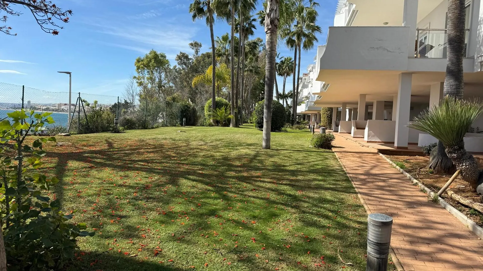 Estepona Beach Front Apartment With Stunning Sea Views